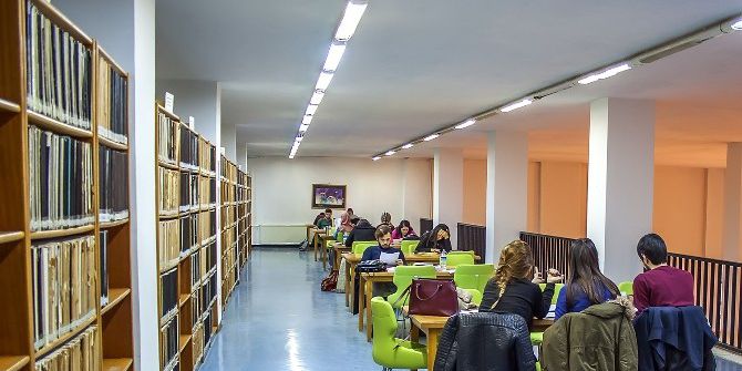 Üniversite Kütüphanesine Büyük İlgi