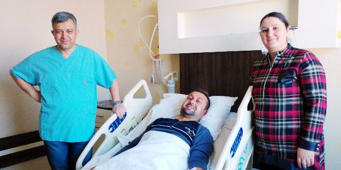 Göğüs Duvarında 2 Santimlik İğne Çıktı