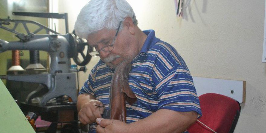 Yarım Asrı Aşkın Ayakkabı Tamir Ediyor