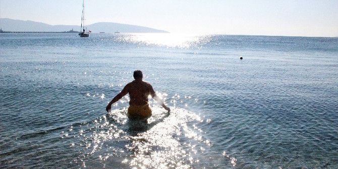 Bodrum’da Sıcak Havayı Fırsat Bilen Vatandaşlar Sahile Akın Etti