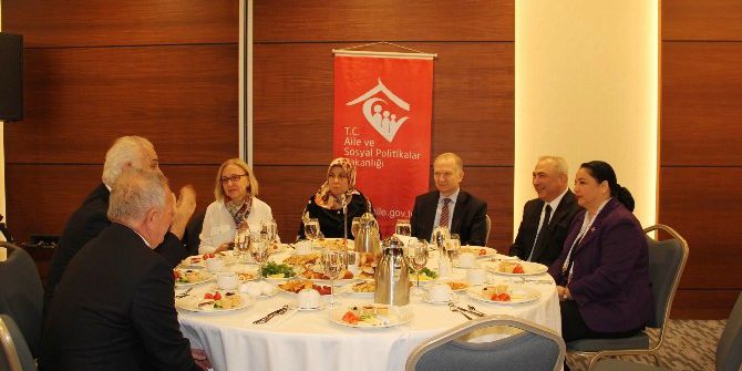 Şehit Aileleri, Gaziler Ve Gazi Aileleri Kahvaltıda Bir Araya Geldi