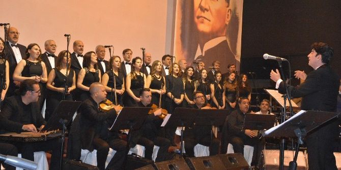 Akhisar Musiki Derneği’nden Muhteşem Konser