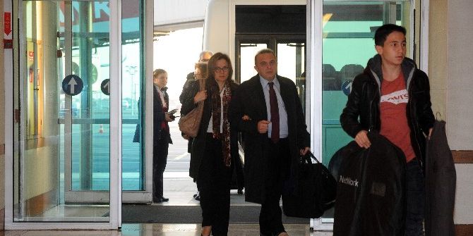 İsrail’e Büyükelçi Olarak Atanan Kemal Ökem, Tel Aviv’e Gitti