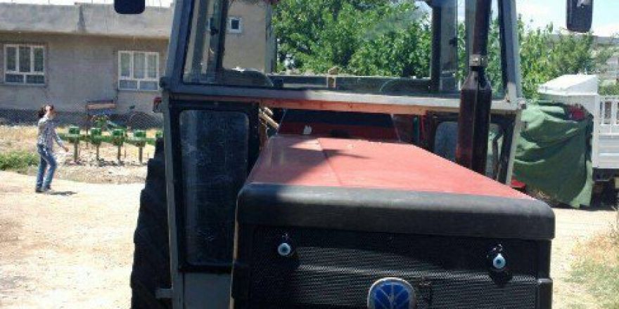 Çalınan Traktörünü Bulana 15 Bin Tl Verecek