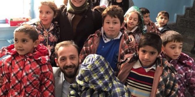 Türkiye’nin En Küçük İlçesindeki Çocukları Mutlu Ettiler