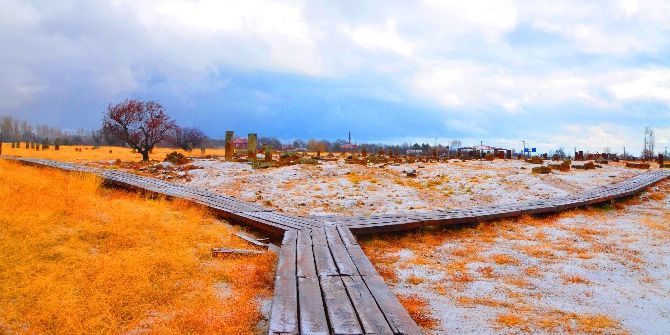 Ahlat Selçuklu Mezarlığı Kışın Ayrı Bir Güzel