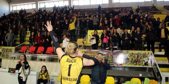 Sarı Melekler Moral Buldu