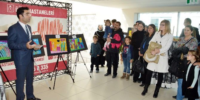 Minik Ressamlar Ödüllerini Aldı