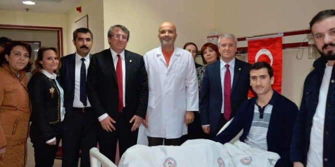 Rektör Gündoğan’dan 15 Temmuz Gazisine Geçmiş Olsun Ziyareti