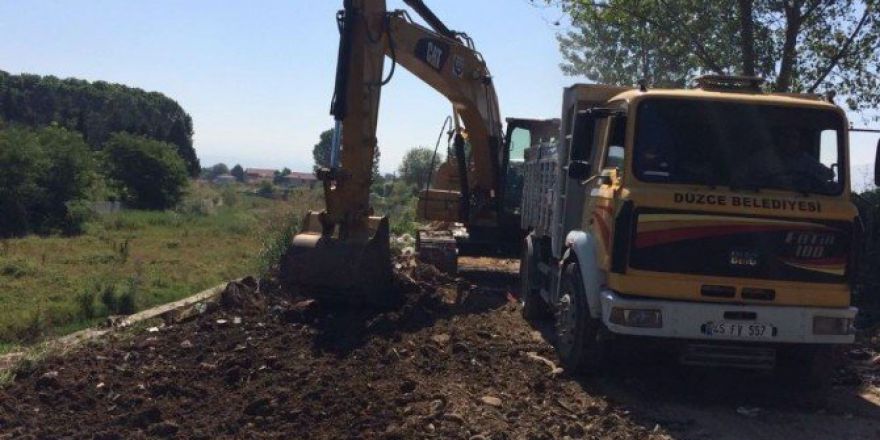 Asar Deresi Etrafında Temizlik Çalışmaları Başladı