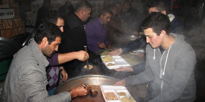 Köylülerden İmece Usulü ‘Kuru Fasulye Gecesi’