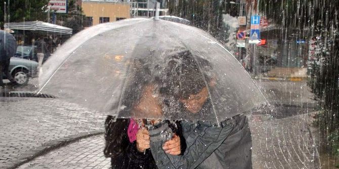 Meteorolojiden Aydınlılara Soğuk Ve Yağışlı Hava Uyarısı