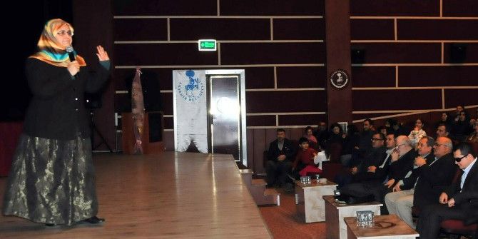 Akşehir Belediyesi’nden Aile Eğitim Semineri