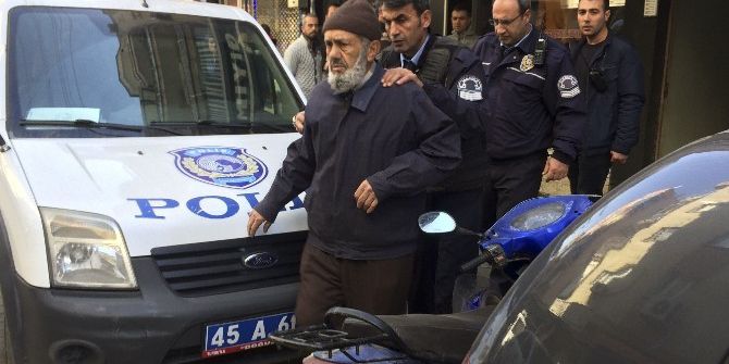 Tartıştığı Komşusuna Pompalı Tüfekle Ateş Etti