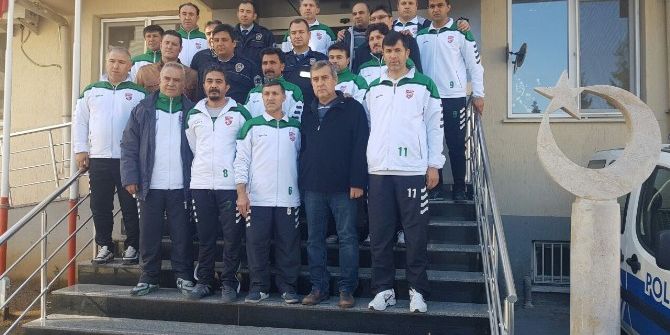 Kulalı Masterler Terörü Lanetledi