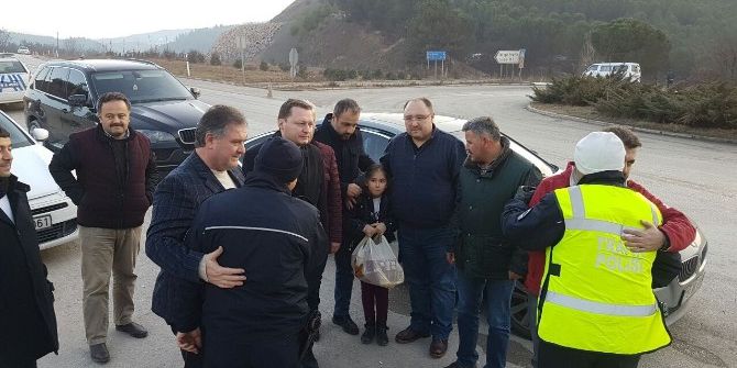 Ak Parti Karabük Teşkilatı Polis Noktalarını Ziyaret Ederek Polise Destek Verdi