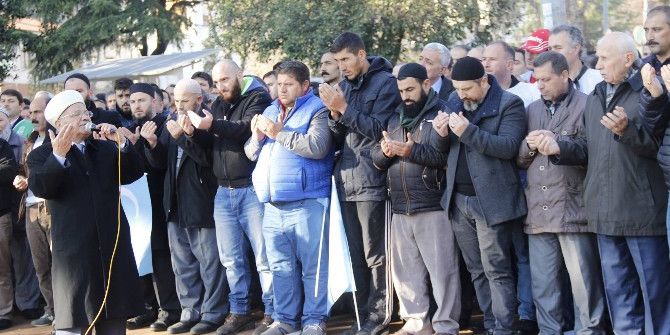 Stk’lar Halep’te Yaşanan Zulme Ve Teröre Karşı Tek Yürek Oldu