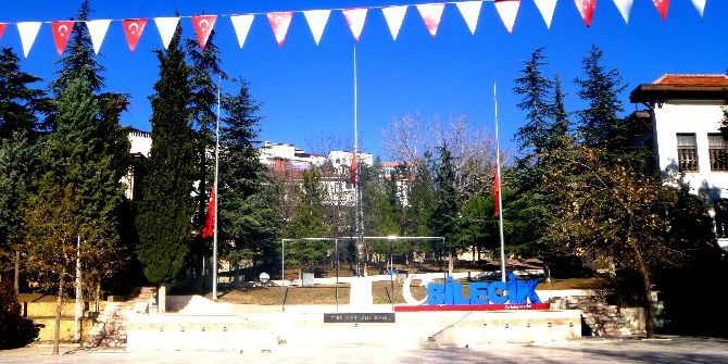 Bilecik’te Bayraklar Yarıya İndirildi