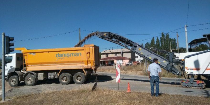 Atık Asfalt Malzemeleri Arazi Yollarında Değerlendiriyor