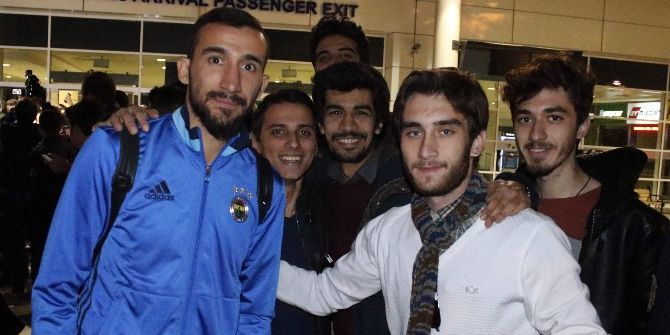 Fenerbahçe Kafilesi Antalya’ya Geldi