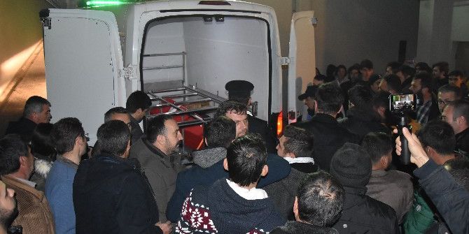 Akhisarlı Şehit Polisin Naaşı Memleketine Getirildi