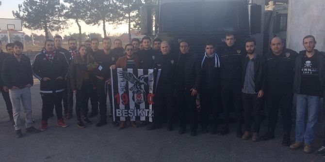 Beşiktaşlılardan Polislere Taziye Ziyareti