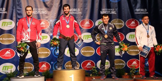 Aslan Atem Dünya İkincisi Oldu