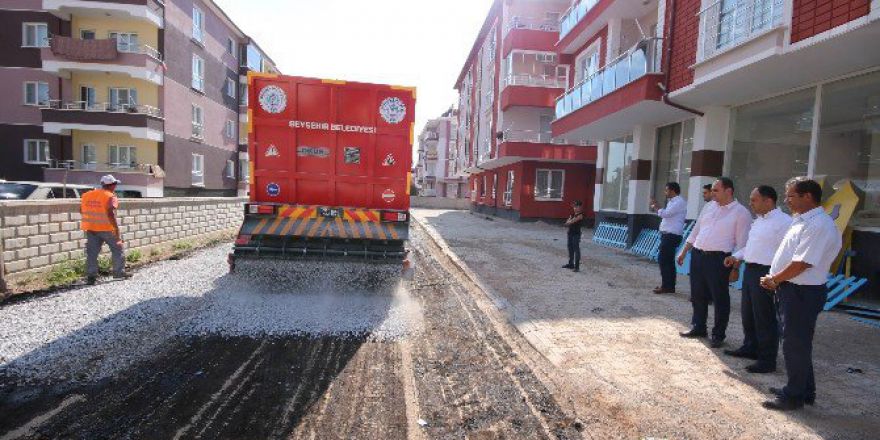 Beyşehir Belediyesi Mahallelerde Yol Çalışmalarını Sürdürüyor
