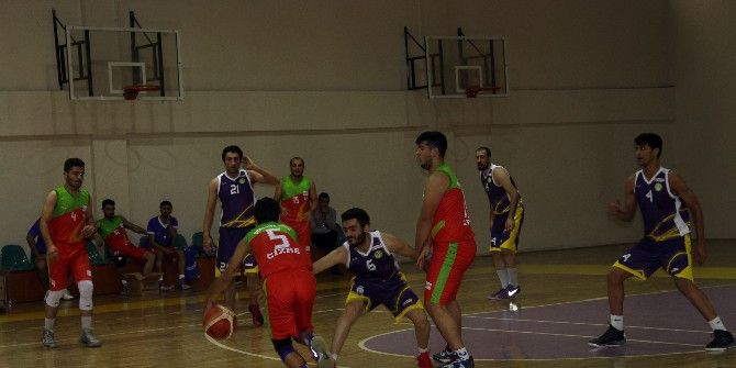 Bağlar Belediyesi Basketbol Takımı Galibiyetlerini Sürdürüyor