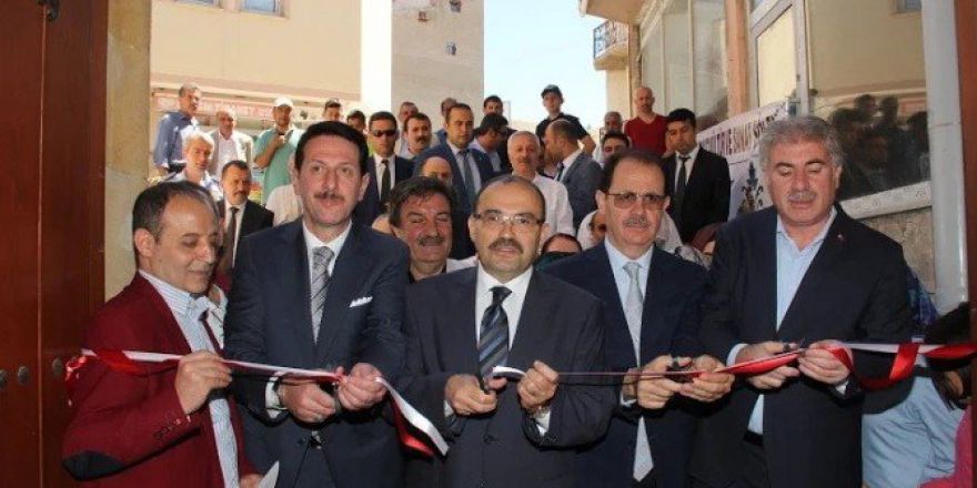 Taşhan’da Resim Sergisi Açıldı