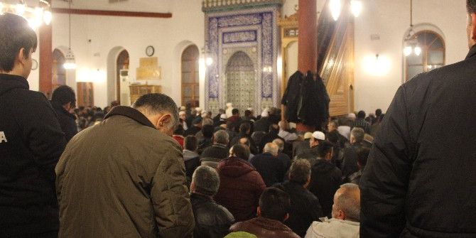 Kandilde Camiler Doldu Taştı