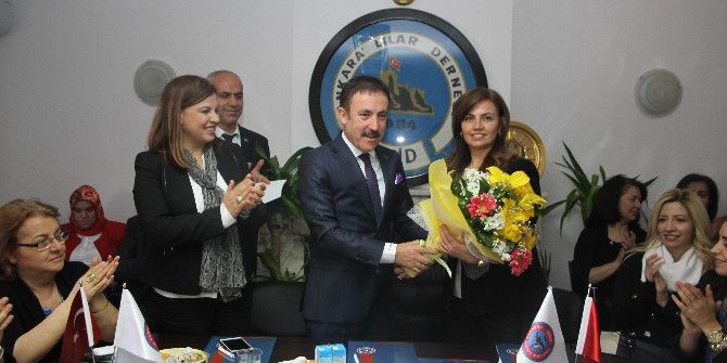 Ahid Yeni Kadın Kolları Başkanını Seçti