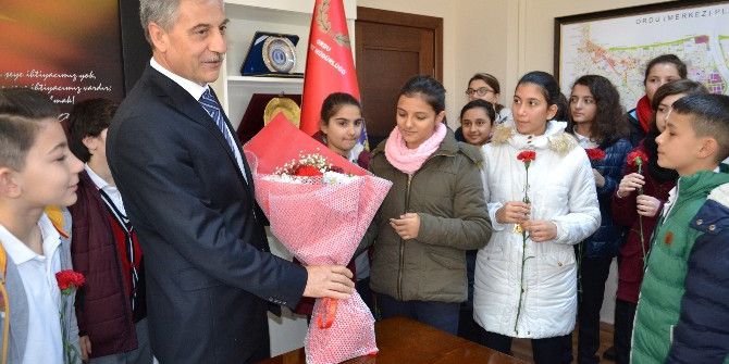 Öğrencilerden Duygulandıran Ziyaret