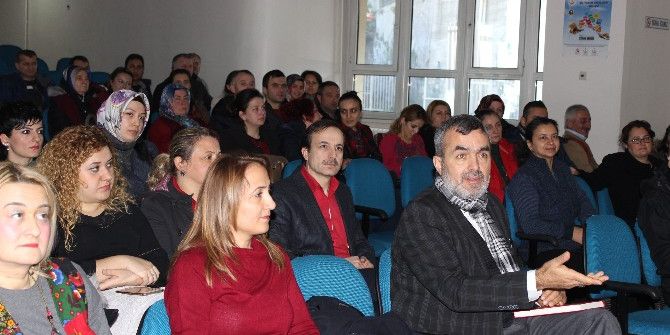 Diyaliz Merkezlerinde Çalışanlara Enfeksiyon Eğitimi