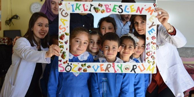 Yakutiye Belediyesi Köy Çocuklarını Satrançla Tanıştırıyor