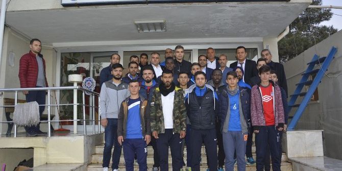 Futbolculardan Polislere Taziye Ziyareti