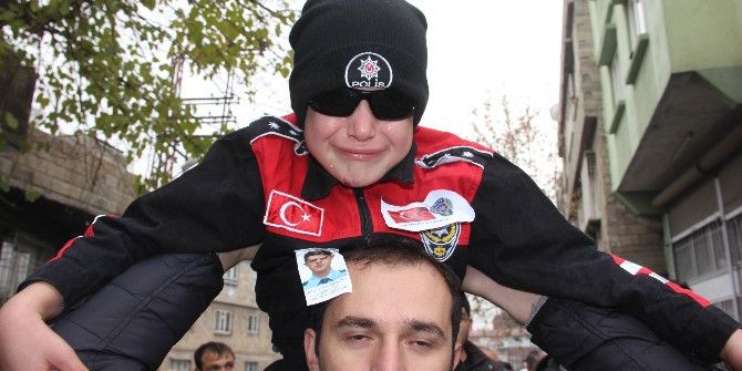 Gaziantepli Şehit Polis Adem Serin Son Kez Baba Ocağında