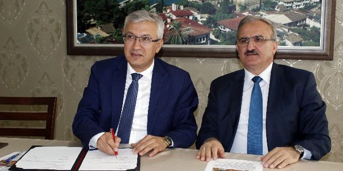 Antalya’nın Cami Ve Okullarının Bakım Onarımına ’Hükümlü’ Desteği