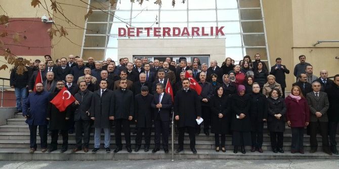 Şehitler İçin Saygı Duruşunda Bulunarak İş Başı Yaptılar