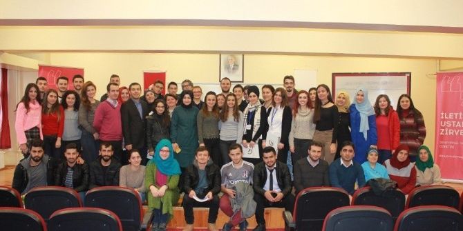 Düzce Üniversitesinde İletişim Ustalığı Zirvesi Düzenlendi