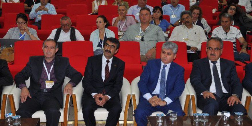 Türkiye’de Ve Dünya’da Yerel-geleneksel Peynirler Kars Kaşarı Coğrafi İşareti Sempozyumu Başladı