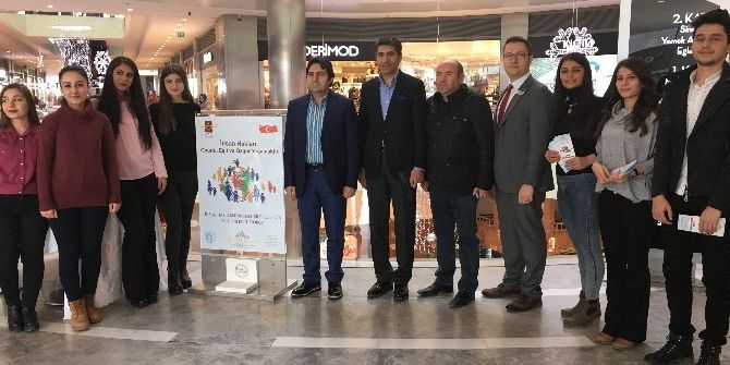 10 Aralık Dünya İnsan Hakları Günü Standı Park Afyon’da Kuruldu