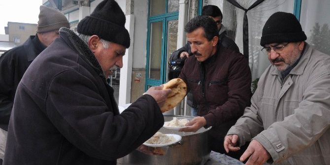 Sivas’ta Bin Kişilik Yemek Dağıtıldı