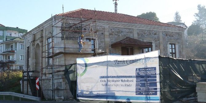 Gölbaşı Camii’ne Minare Yapılıyor