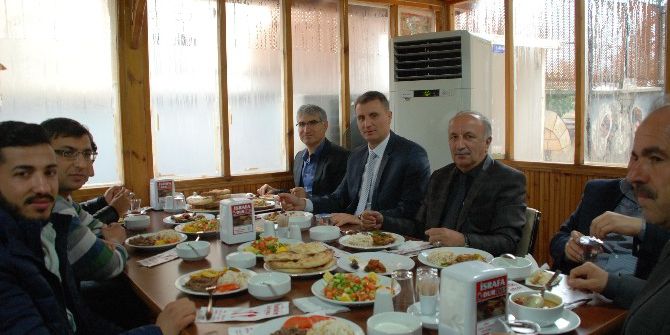 Öğretmenevindeki Yemek Sorunu Çözüldü