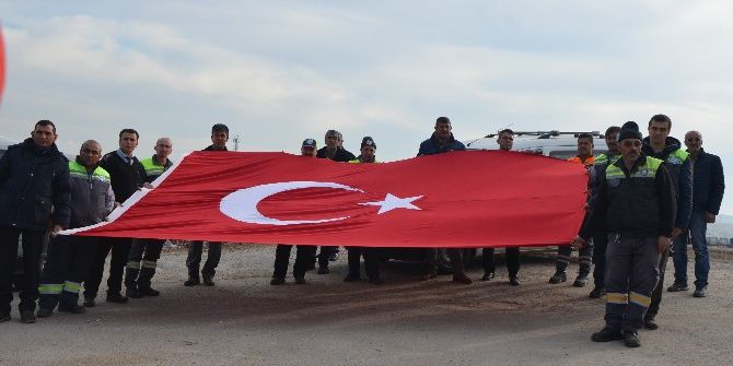 Eskişehir, Şehidini Sokağa Çıkıp Türk Bayrakları İle Uğurladı