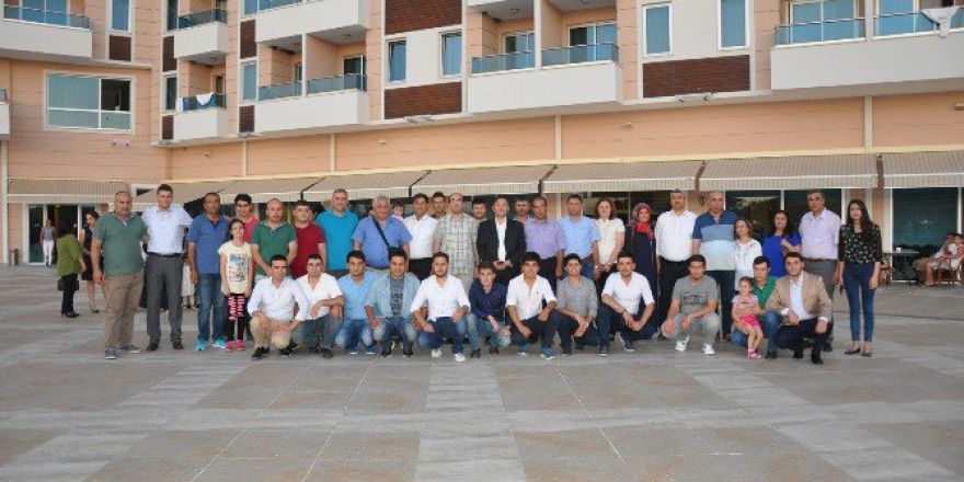 Sandıklı İlçe Emniyet Müdürlüğünde Tayini Çıkan Polis Memurlarına Veda Yemeği