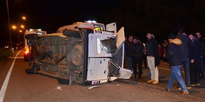 Samsun’da İki Minibüs Çarpıştı: 11 Yaralı
