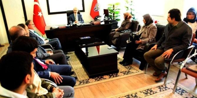 Kilis’te Okul Müdürleri Ve Öğrencilerden Polislere Taziye Ziyareti