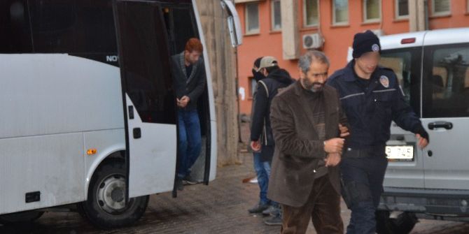 Mardin’de Terör Operasyonunda Yakalanan 32 Kişi Adliyeye Sevk Edildi